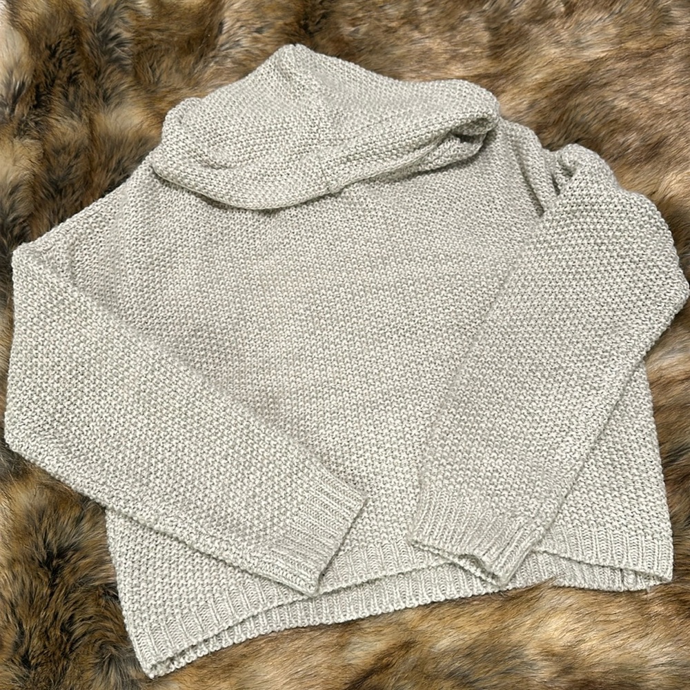 Knitted Pullover w/ Hood